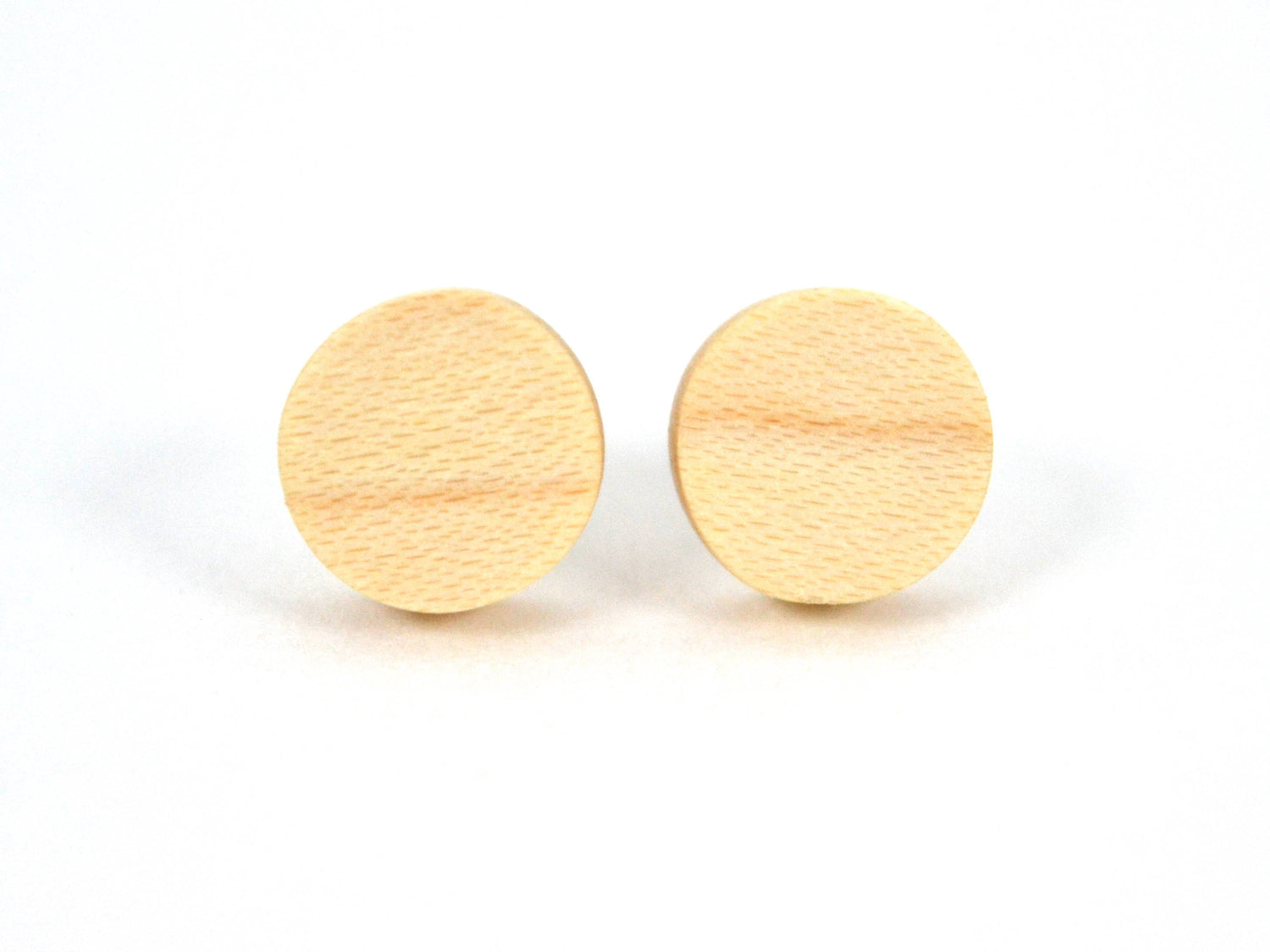 white maple round stud earrings